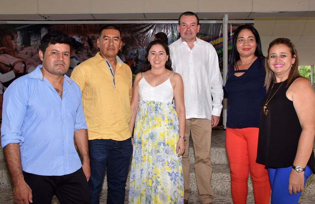 Jhon Jairo Perdomo, Alberto Tovar, Luz Éricka Gutiérrez, Davis Perdomo, Esdenda Arce y Liliana Vargas.